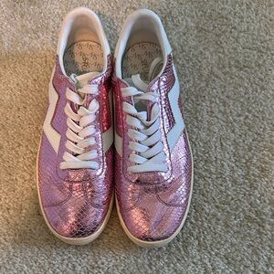 Stuart Weitzman Daryl sneaker size 9